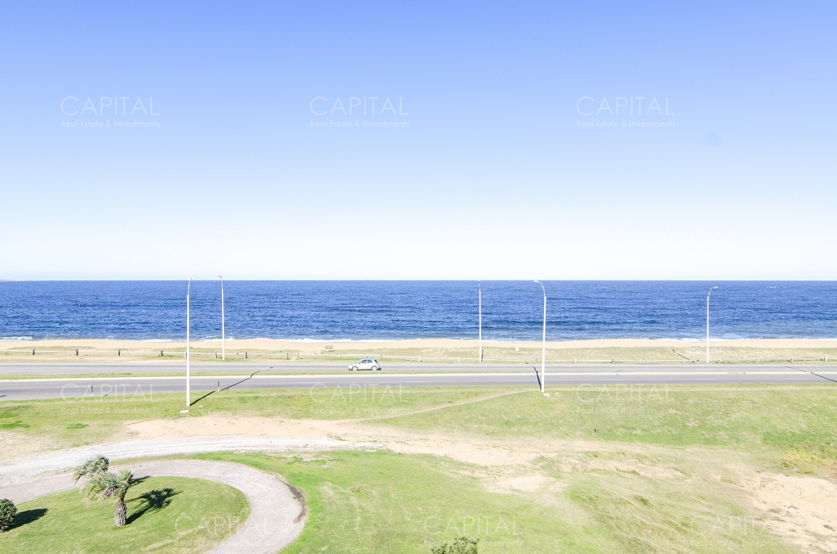 Apartamento ID.30956 - Penthouse Duplex de Tres Dormitorios Frente al Mar