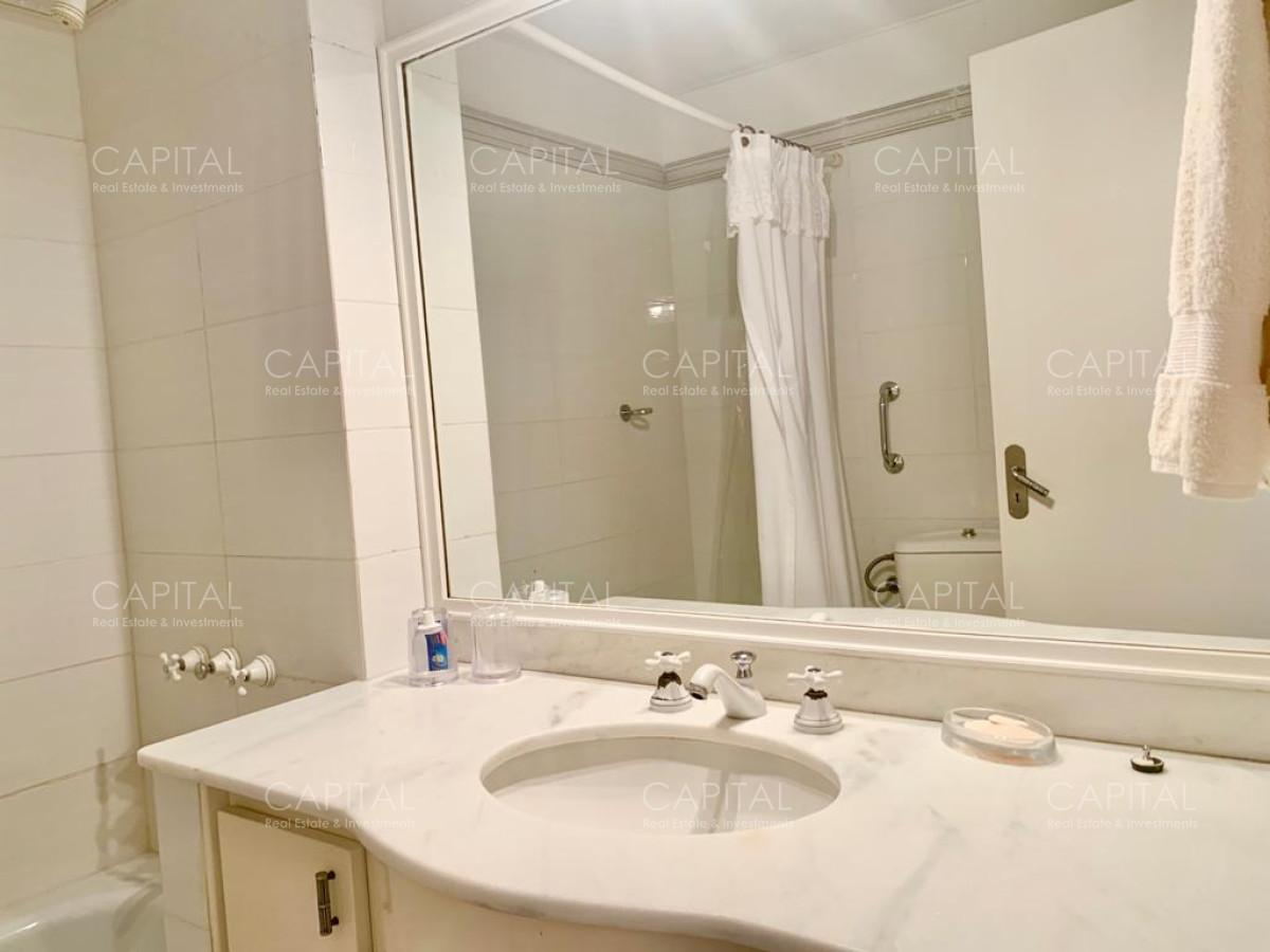 Apartamento ID.26044 - Espectacular Apartamento Frente al Puerto con vista al Mar, Punta del Este 