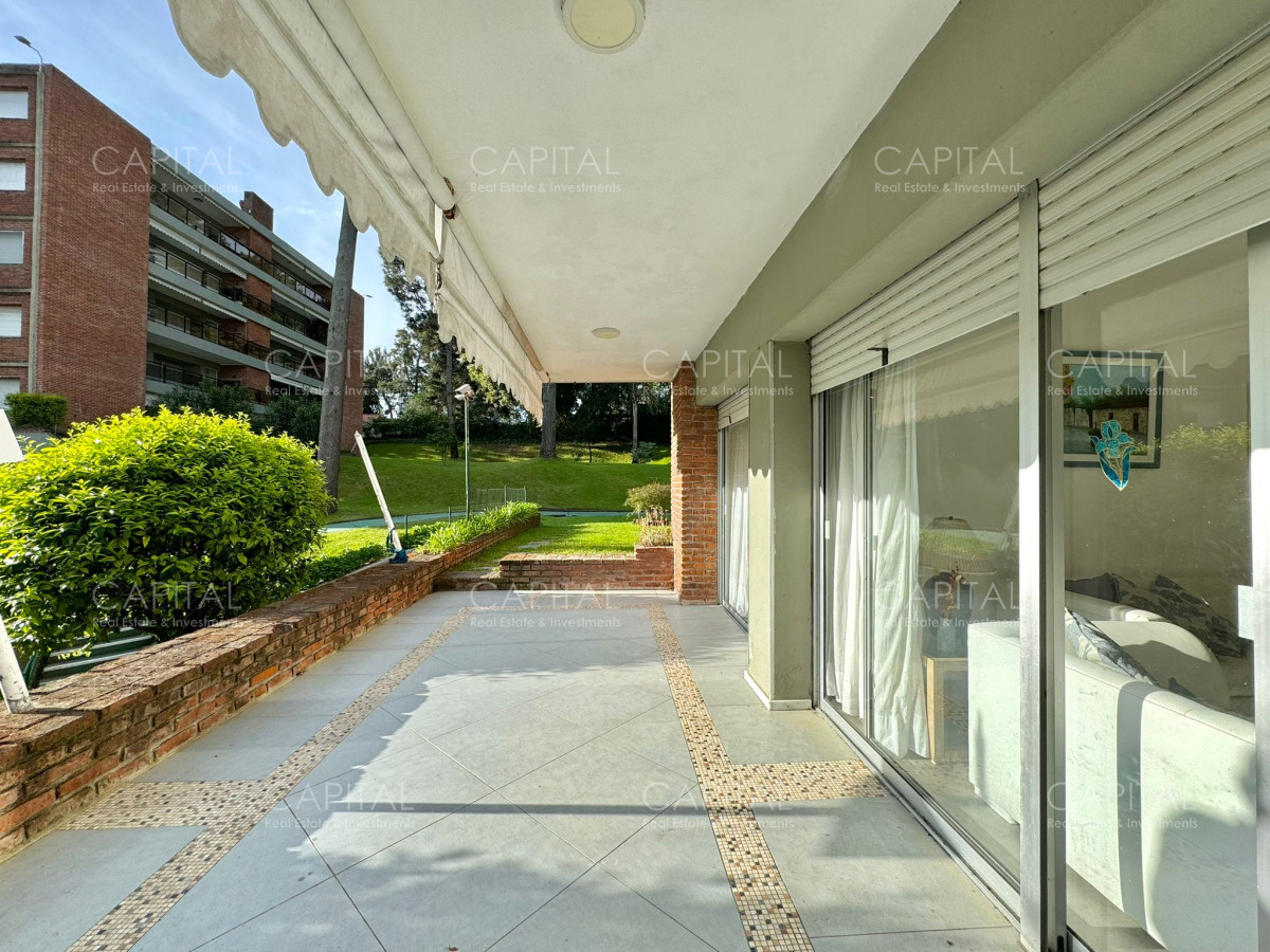 Apartamento ID.37240 - Apartamento en Venta de Tres dormitorios cerca del mar 