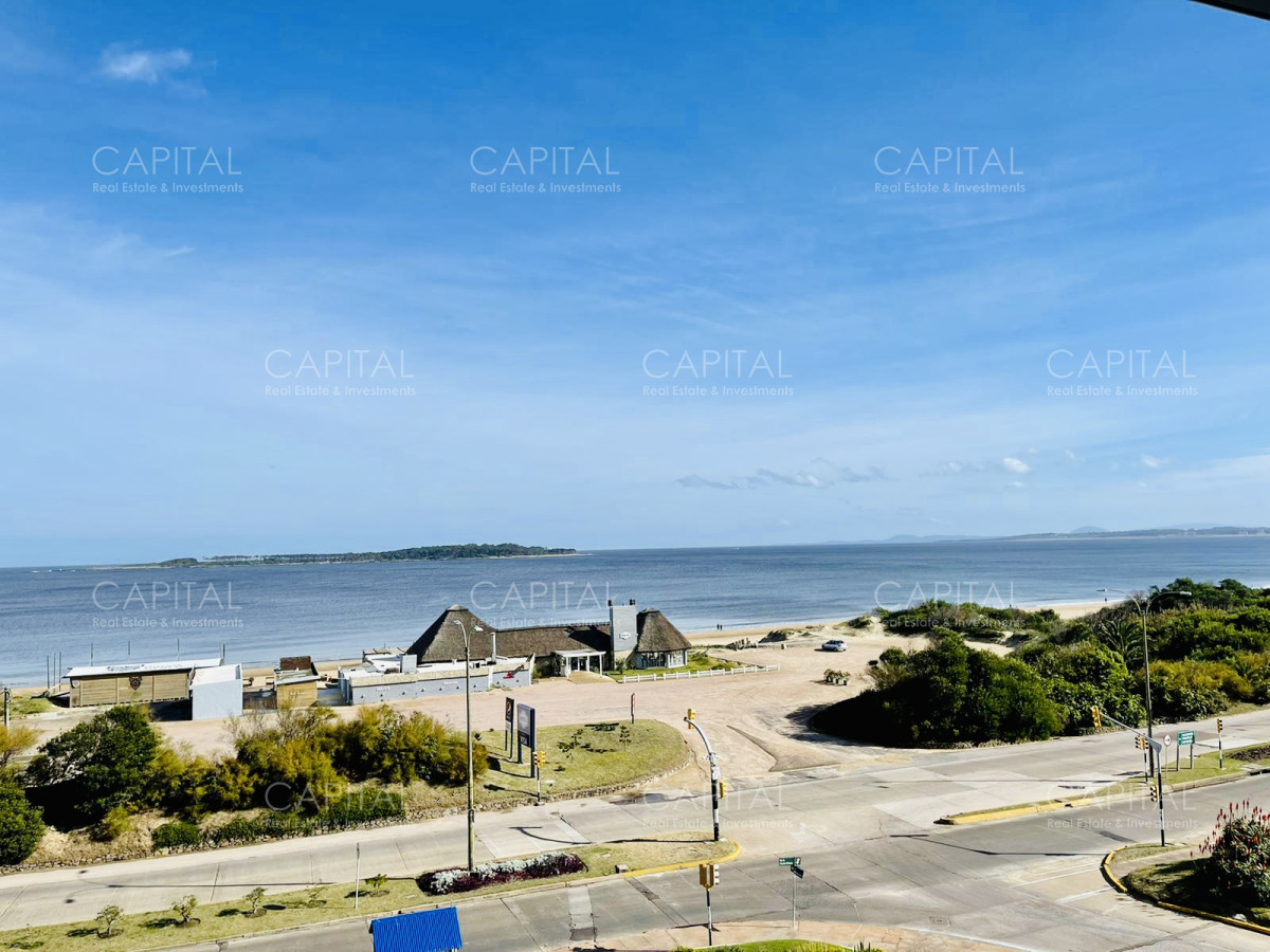 Apartamento ID.31146 - Alquiler temporario de apartamento al frente en edificio de categoría sobre Playa Mansa