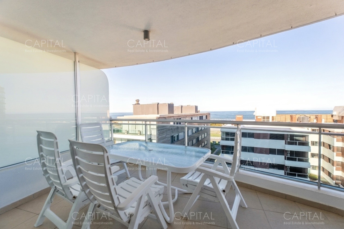 Apartamento ID.40178 - Apartamento en venta 3 dormitorios y servicio en Playa Brava