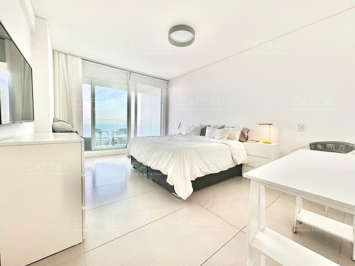 Apartamento ID.32036 - Apartamento de tres dormitorios en Le Parc, Primera fila en playa brava en venta