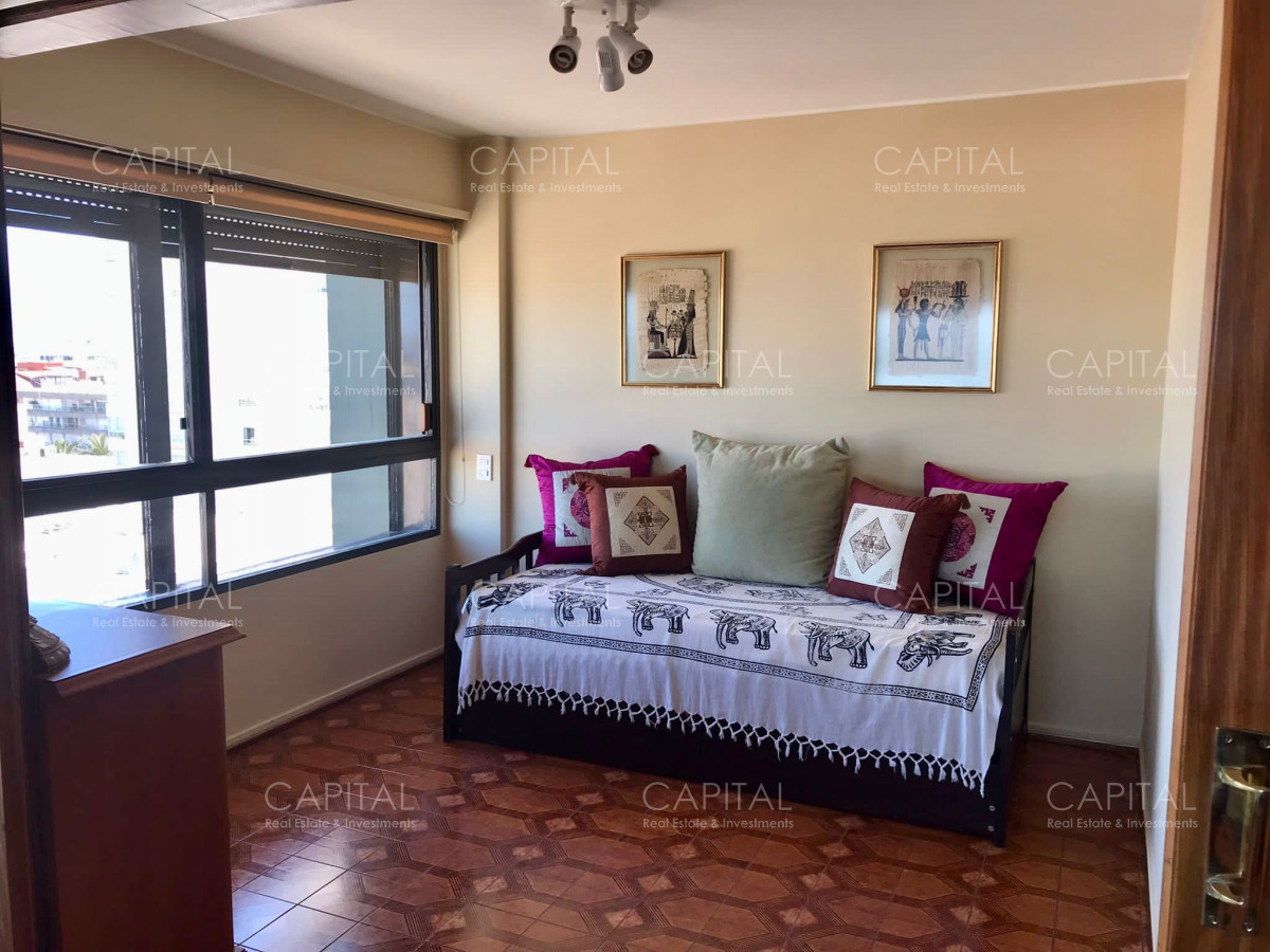 Apartamento ID.33822 - Apartamento de tres dormitorios y servicio en alquiler en TORRE AMALFI 