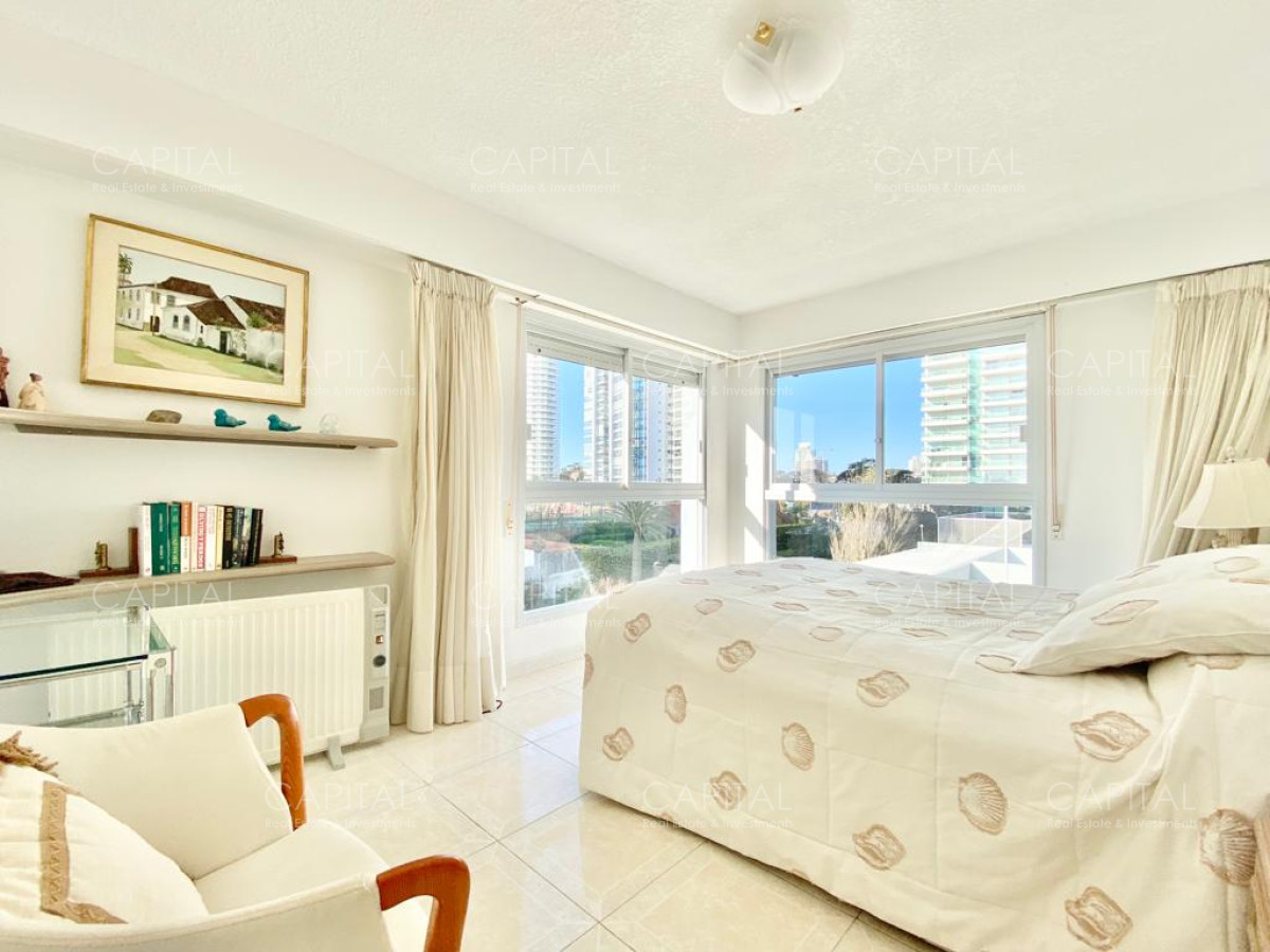 Apartamento ID.33373 - Beverly Tower Punta del Este en Venta