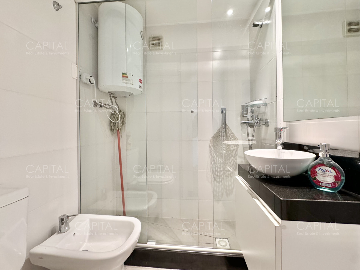 Apartamento ID.38051 - Apartamento de dos dormitorios con parrillero en venta, Punta del Este.
