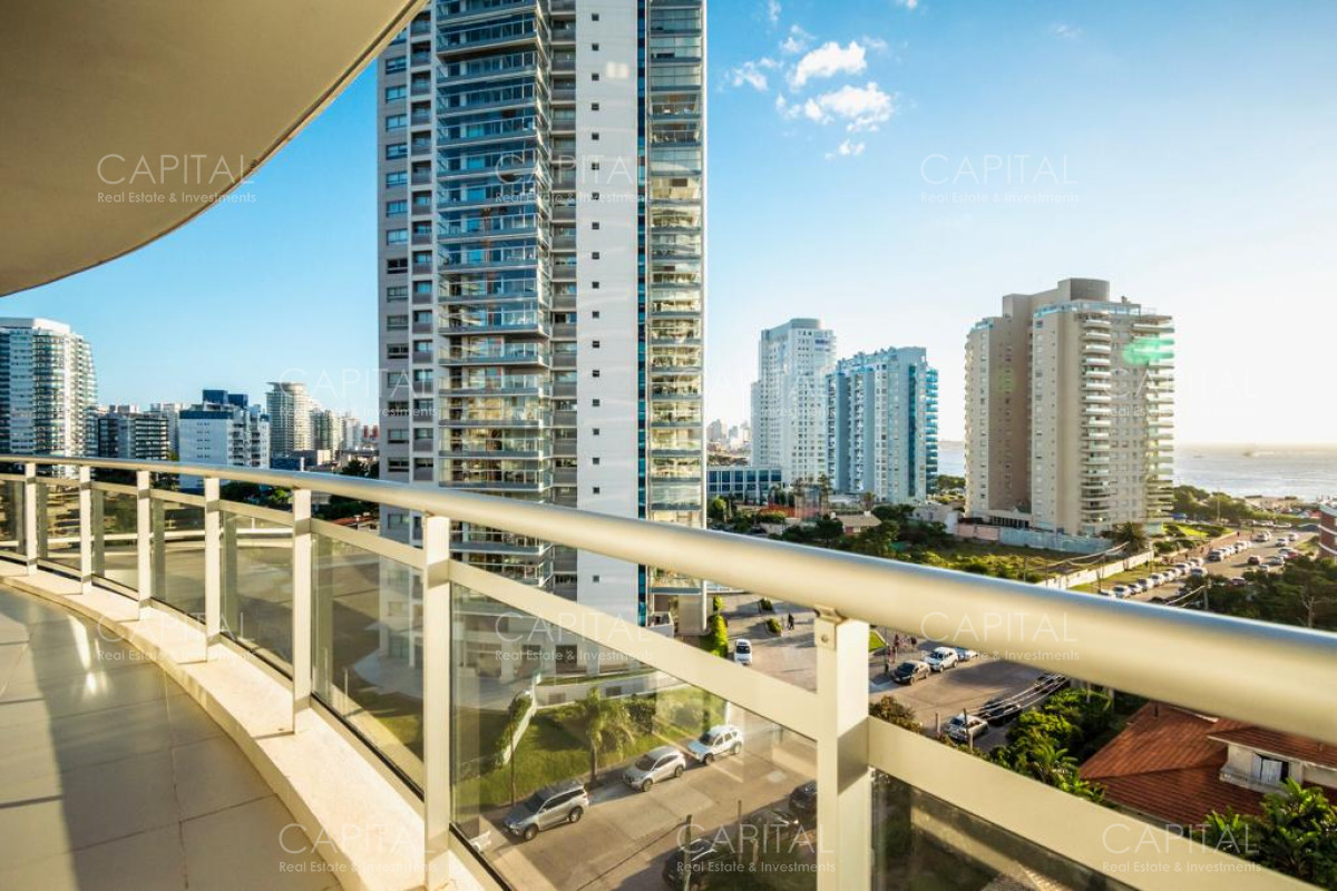 Apartamento ID.27455 - Apartamento de tres dormitorios y dependencia de servicio en venta, Playa Mansa Punta del Este