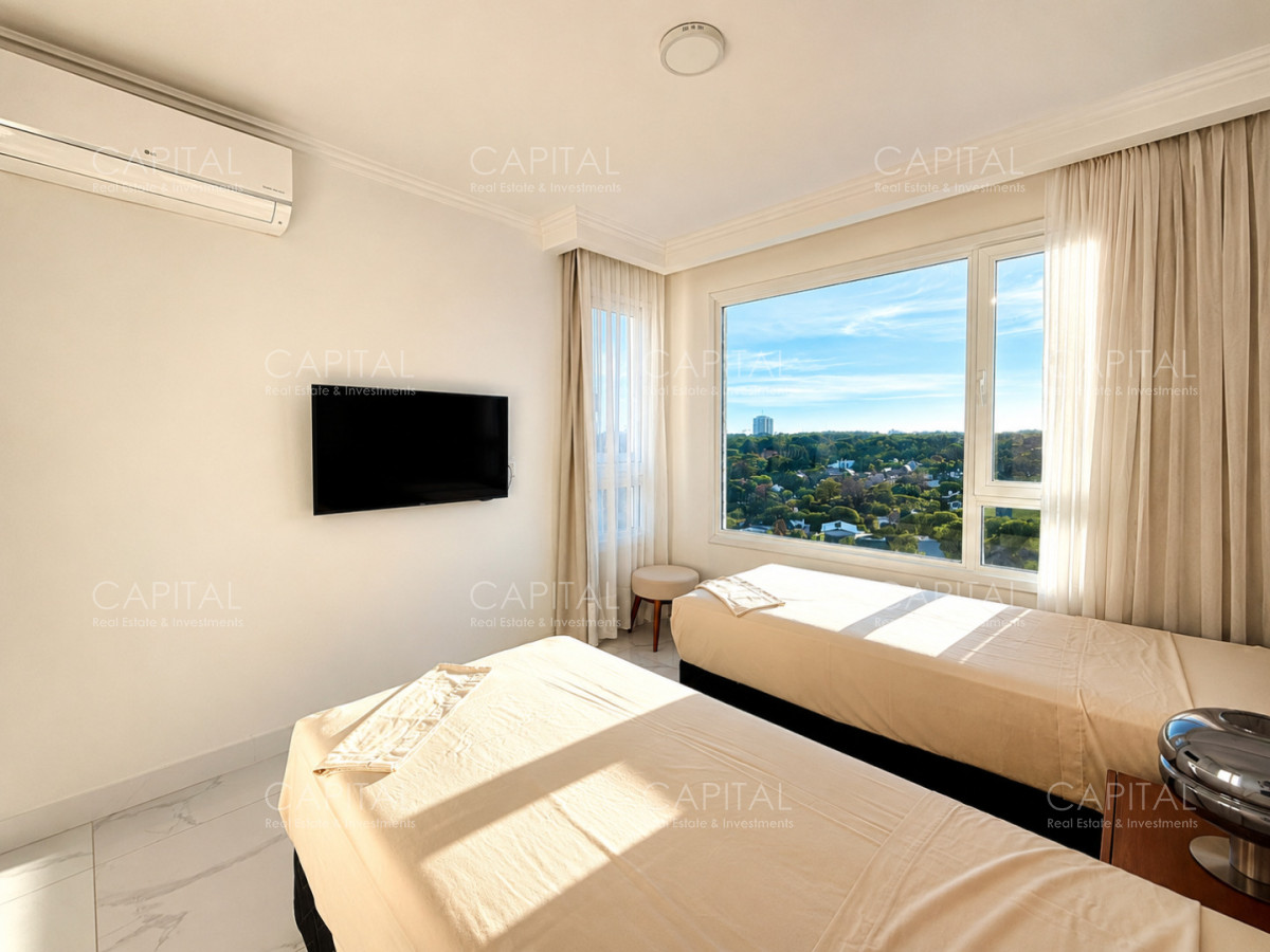 Apartamento ID.37058 - Paramount Tower de dos dormitorios frente al mar en Venta Playa Mansa Punta del este
