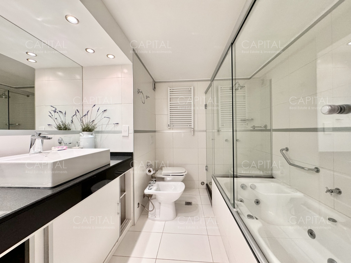 Apartamento ID.25200 - Apartamento Venta Puerto Punta del Este Seis Dormitorios 