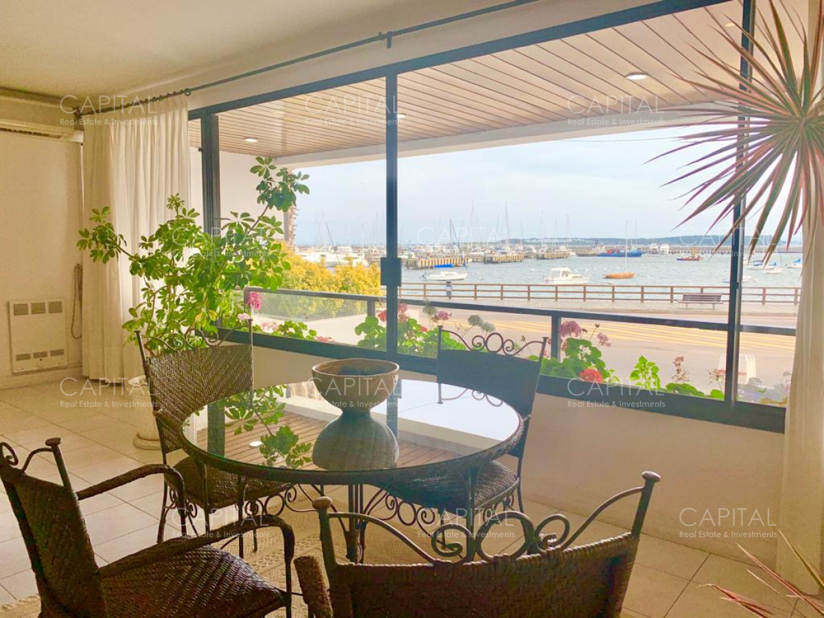 Apartamento ID.26044 - Espectacular Apartamento Frente al Puerto con vista al Mar, Punta del Este 