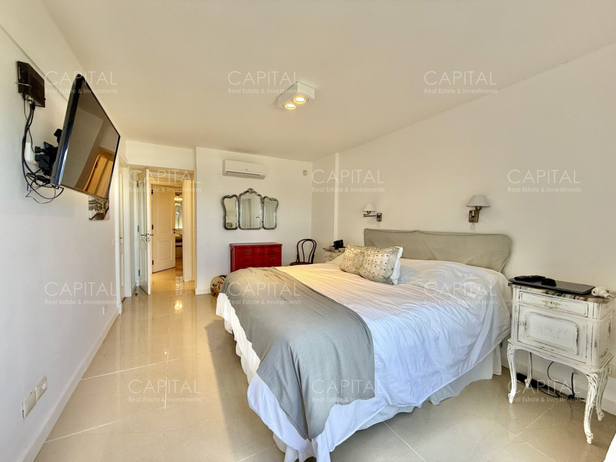 Apartamento ID.39711 - Penthouse Dúplex Reciclado en Primera Fila de Playa Bikini