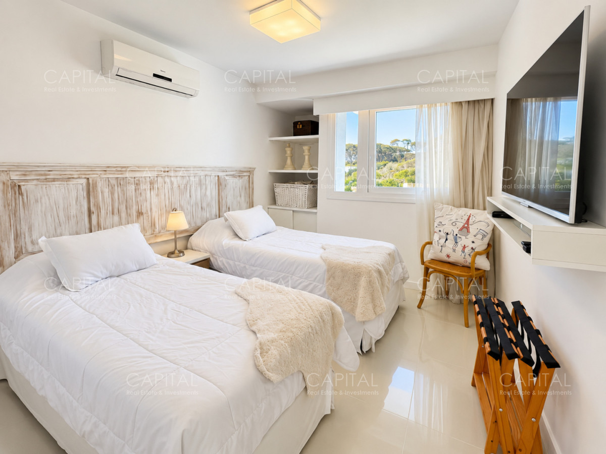 Apartamento ID.28086 - Departamento en venta 3 dormitorios en Manantiales en Bikini Beach