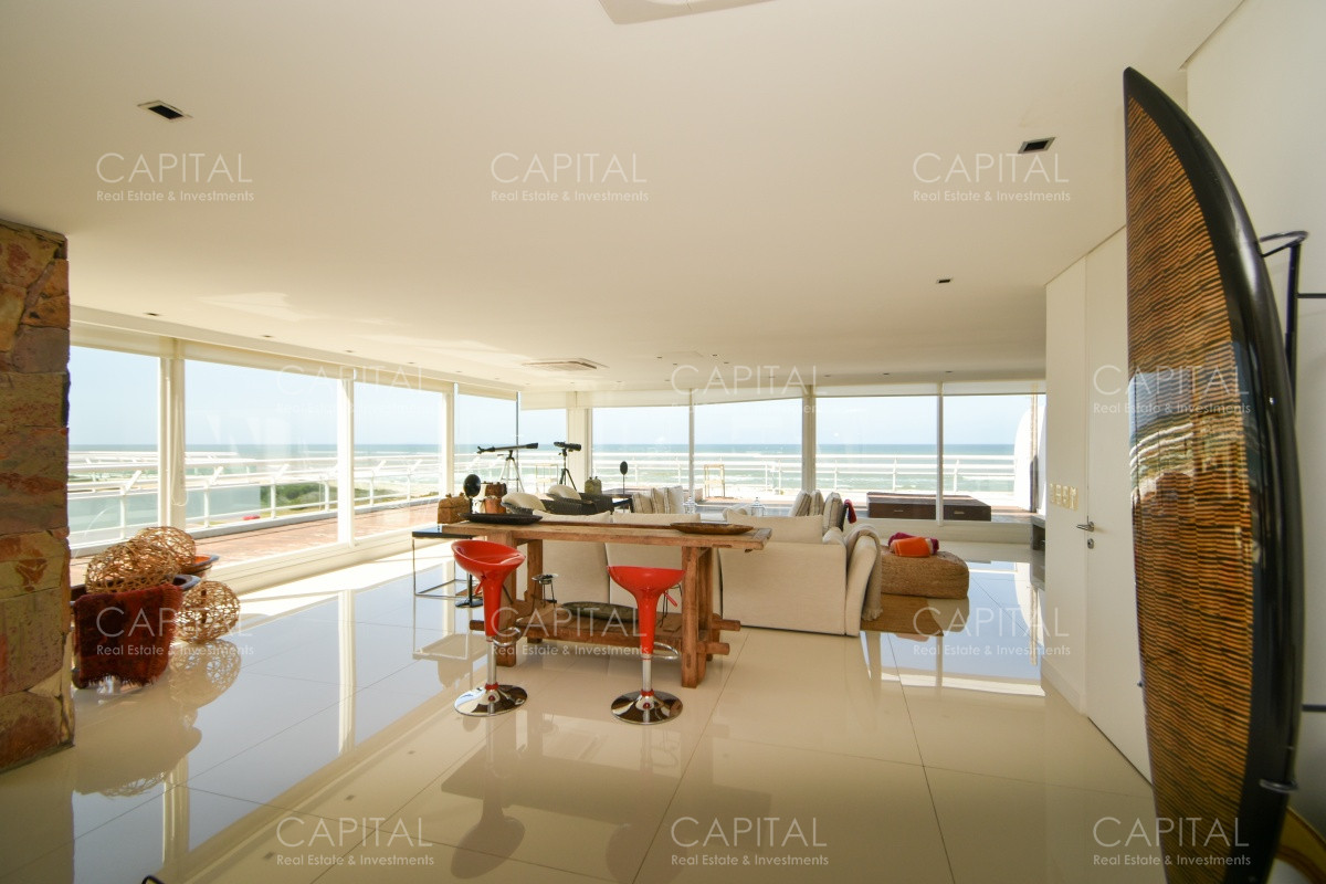 Apartamento ID.30835 - Venta de exclusivo PentHouse sobre playa Brava, Punta del Este