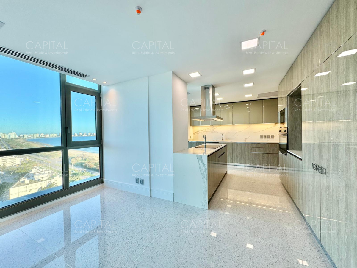 Apartamento ID.36499 - Fendi Chateau Residences Unificado en venta, Punta del Este, Playa Mansa