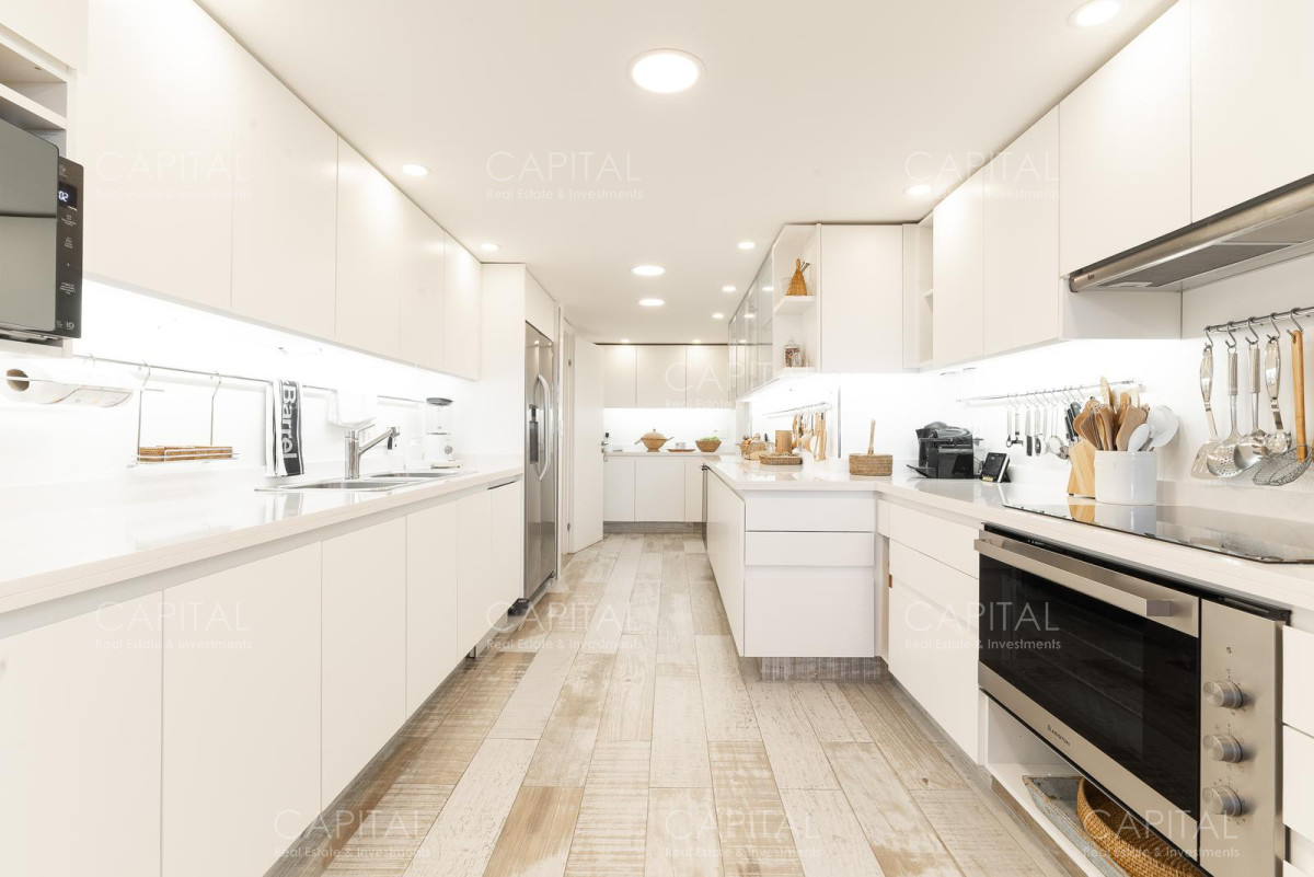 Apartamento ID.36586 - Exclusivo departamento totalmente reformado de 4 suites en Playa Mansa