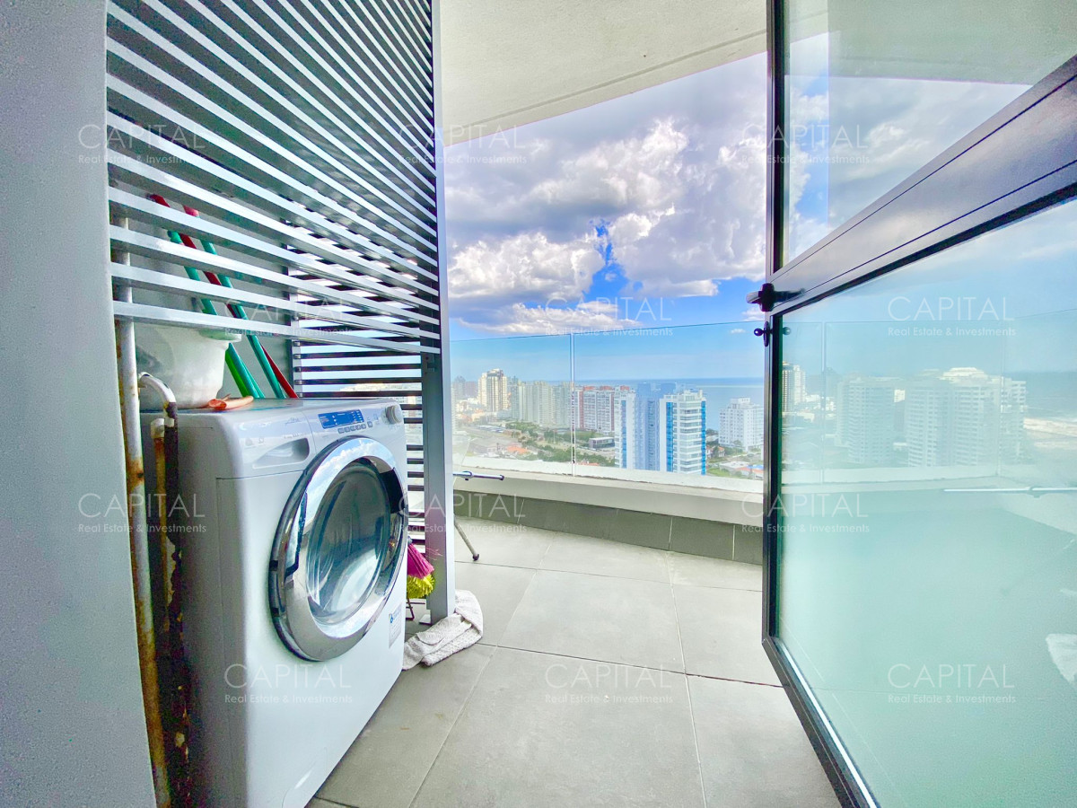 Apartamento ID.32684 - Apartamento en Venta Art Tower Tres Dormitorios en Suite