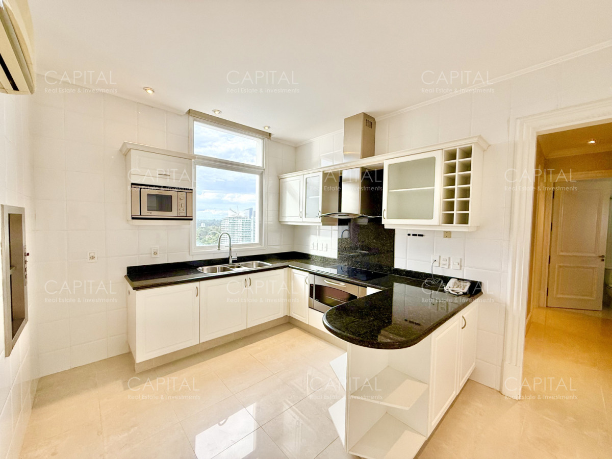 Apartamento ID.35001 - Millenium Tower Playa Mansa en Venta Punta del Este