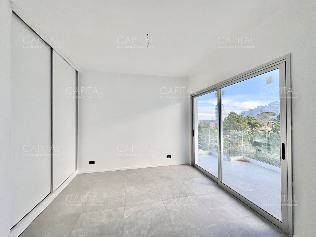 Apartamento ID.38339 - Apartamento monoambiente en venta en playa mansa con vista al mar