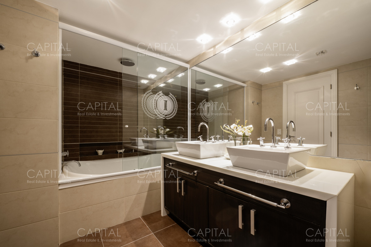 Apartamento ID.37933 - Imperiale Esquinero Departamento en Venta de Tres dormitorios en Playa Brava 