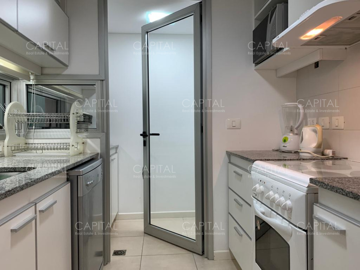 Apartamento ID.30716 - Apartamento de tres dormitorios, edificio con buenos servicios.