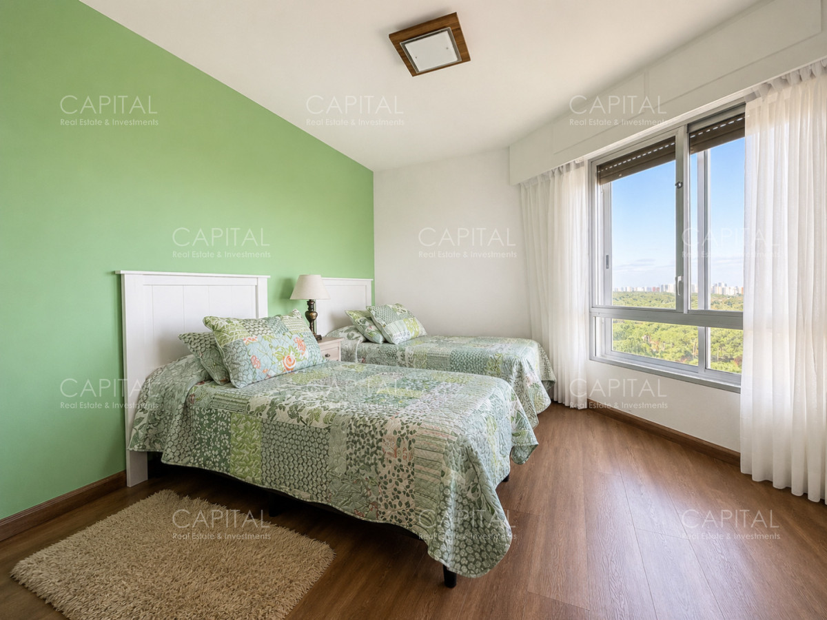 Apartamento ID.36372 - Apartamento de tres dormitorios y dependencia en venta Punta del Este