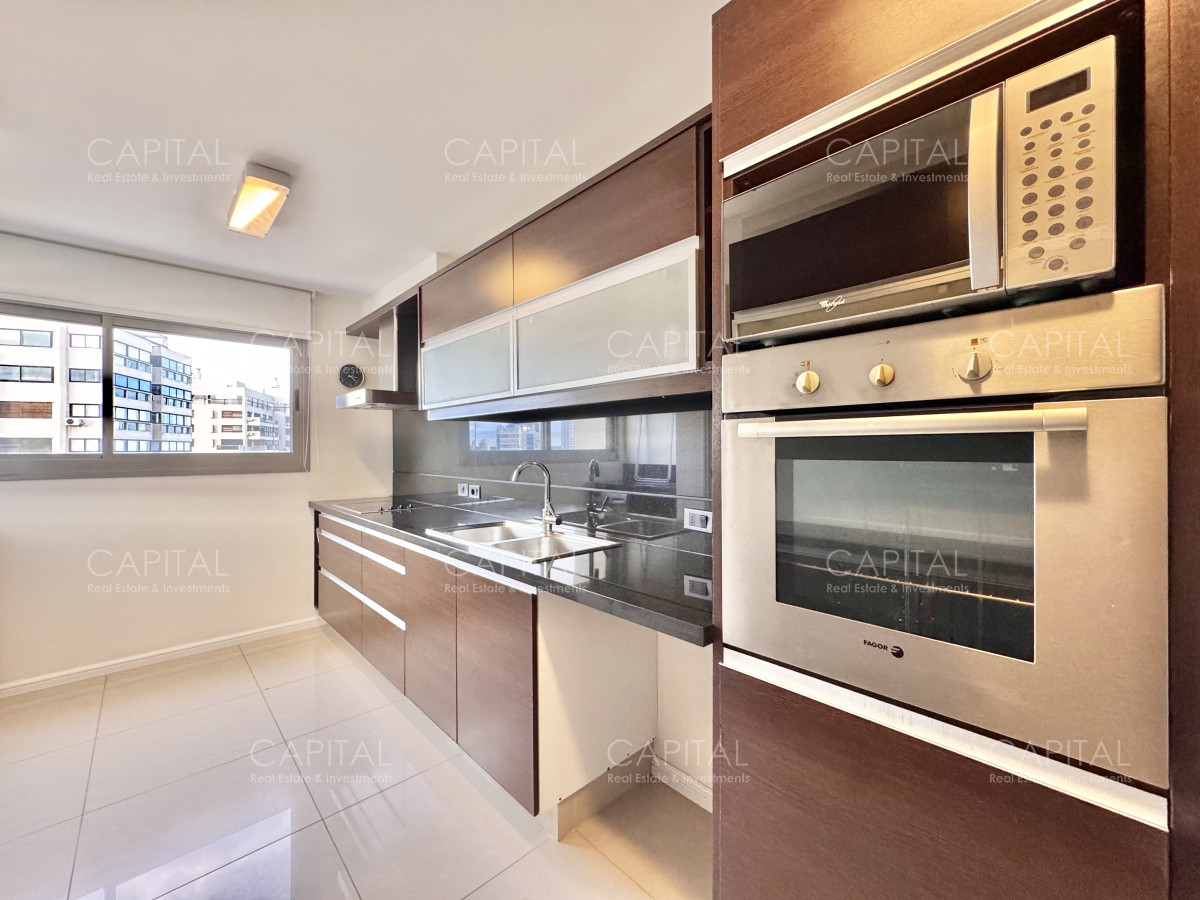 Apartamento ID.38446 - APARTAMENTO EN VENTA EN EDIFICIO IMPERIALE PUNTA DEL ESTE