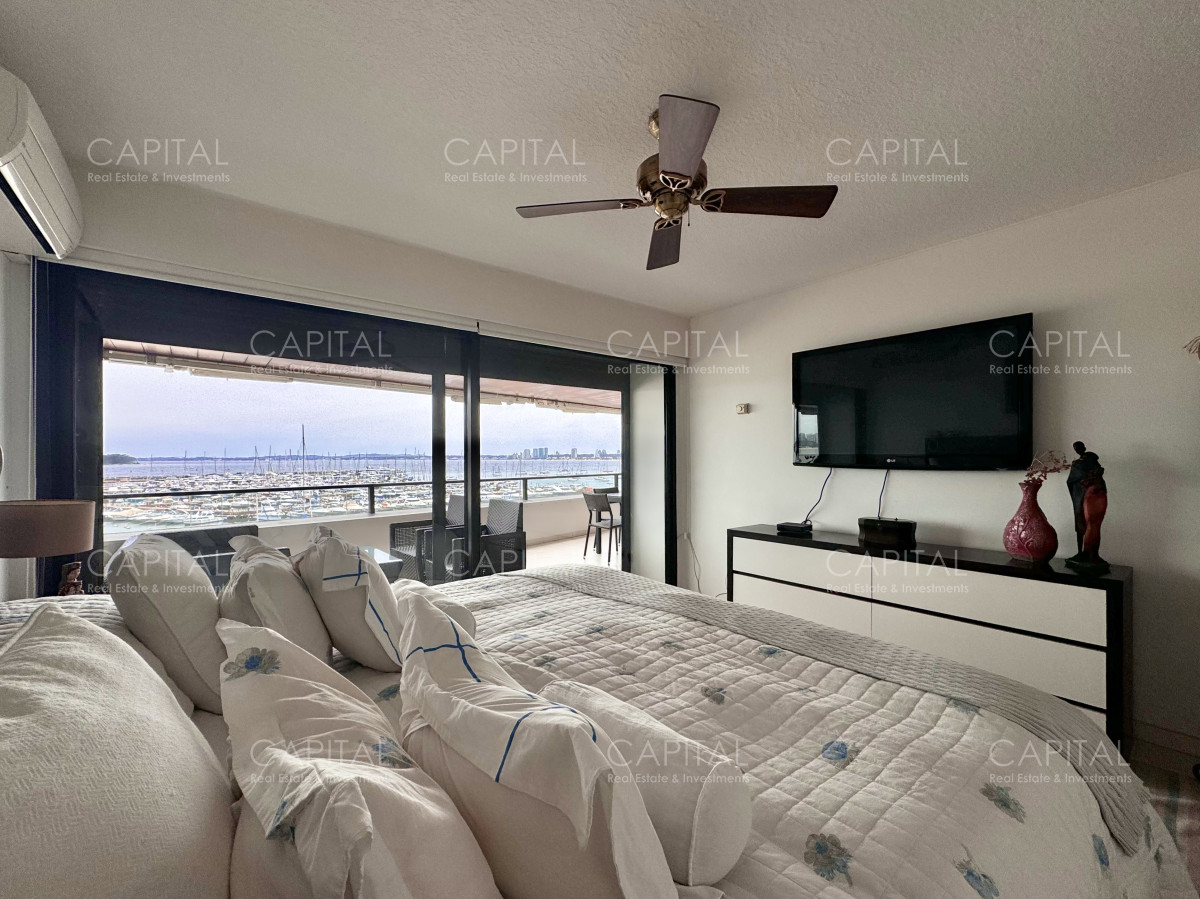 Apartamento ID.33987 - Departamento en Venta Puerto de Punta del Este Tres Dormitorios