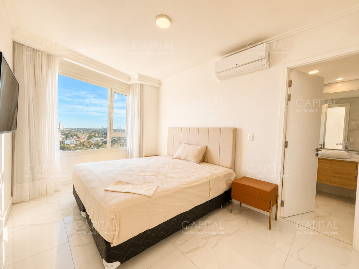 Apartamento ID.37058 - Paramount Tower de dos dormitorios frente al mar en Venta Playa Mansa Punta del este