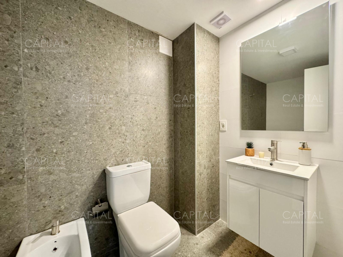 Apartamento ID.40397 - Apartamento en pozo de un dormitorio en piso alto ubicado en el centro de Montevideo.