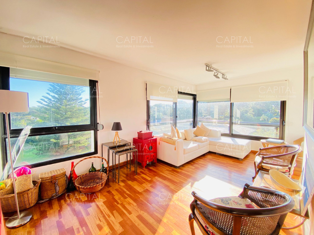 Apartamento ID.34603 - Apartamento en Alquiler Primera Linea Tres dormitorios con Parrillero