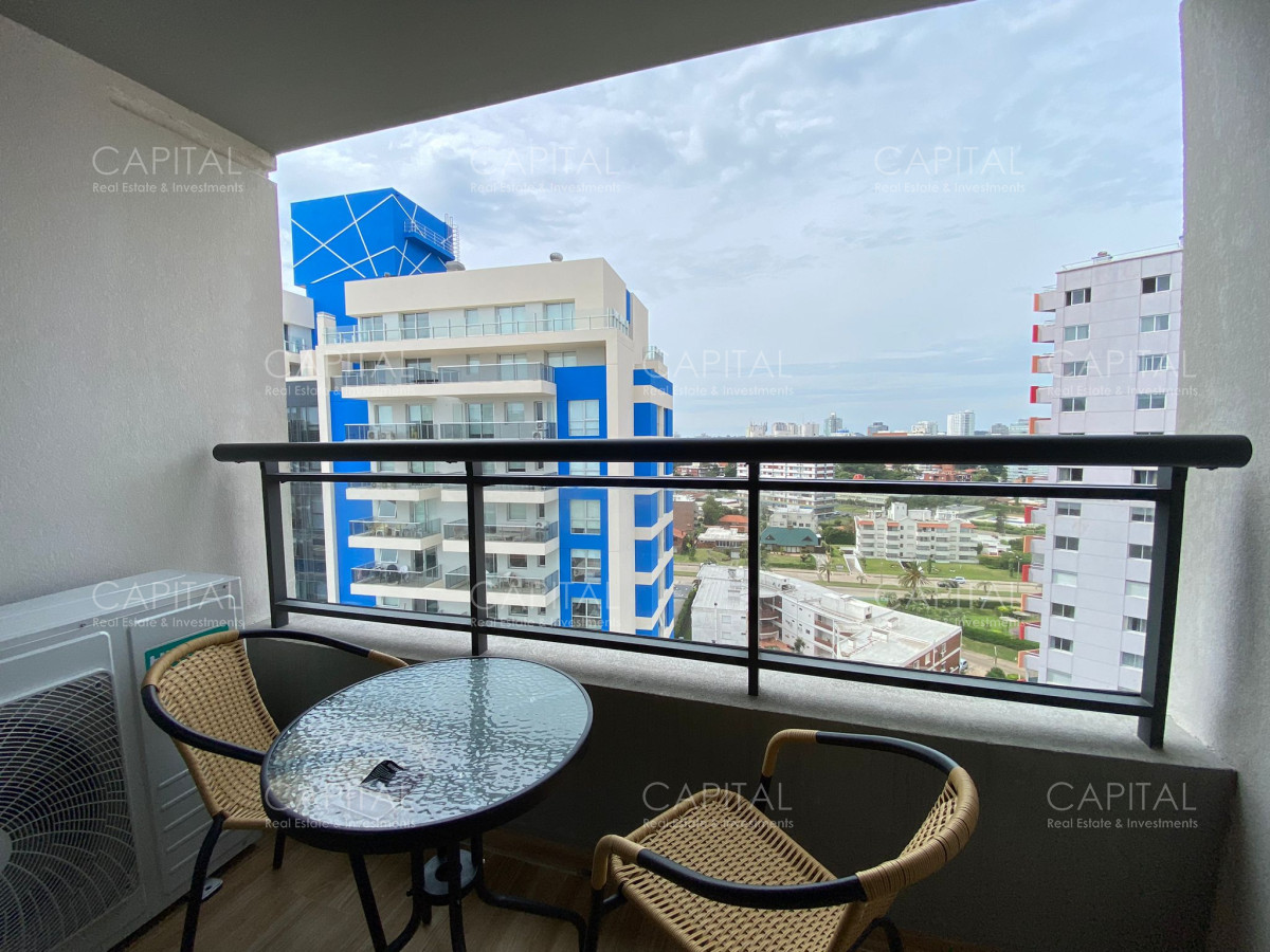 Apartamento ID.34944 - Apartamento de 2 dormitorios en venta, Playa Brava, Punta del Este.