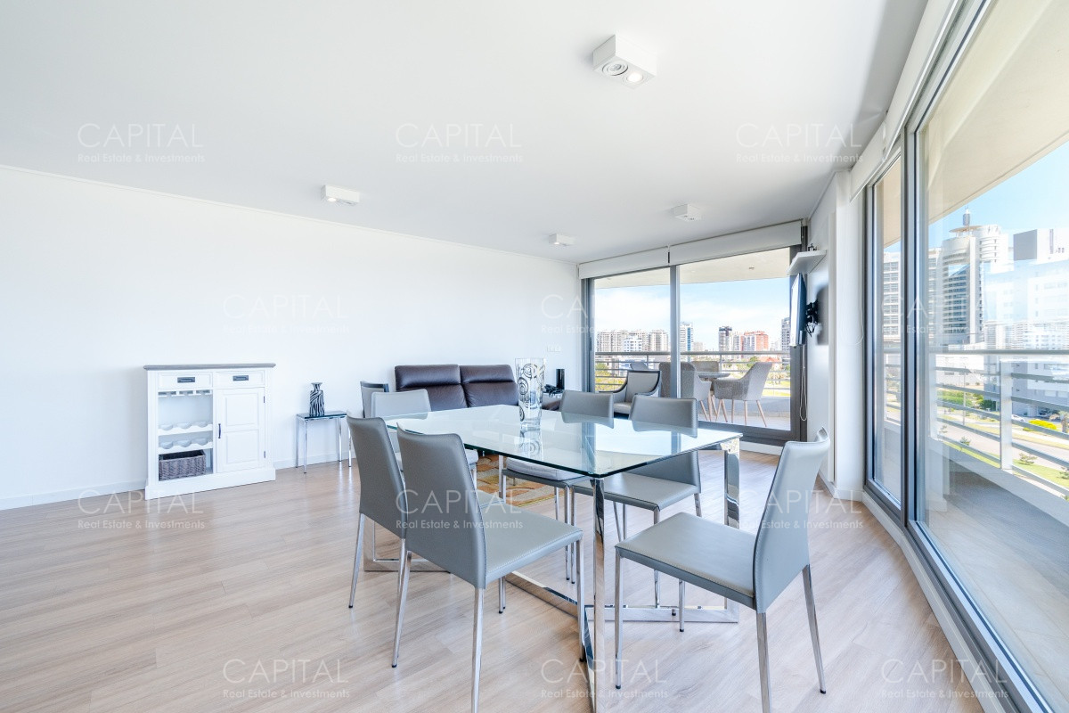 Apartamento ID.30105 - Alexander Boulevard Apartamento en Venta Dos Dormitorios Punta del Este