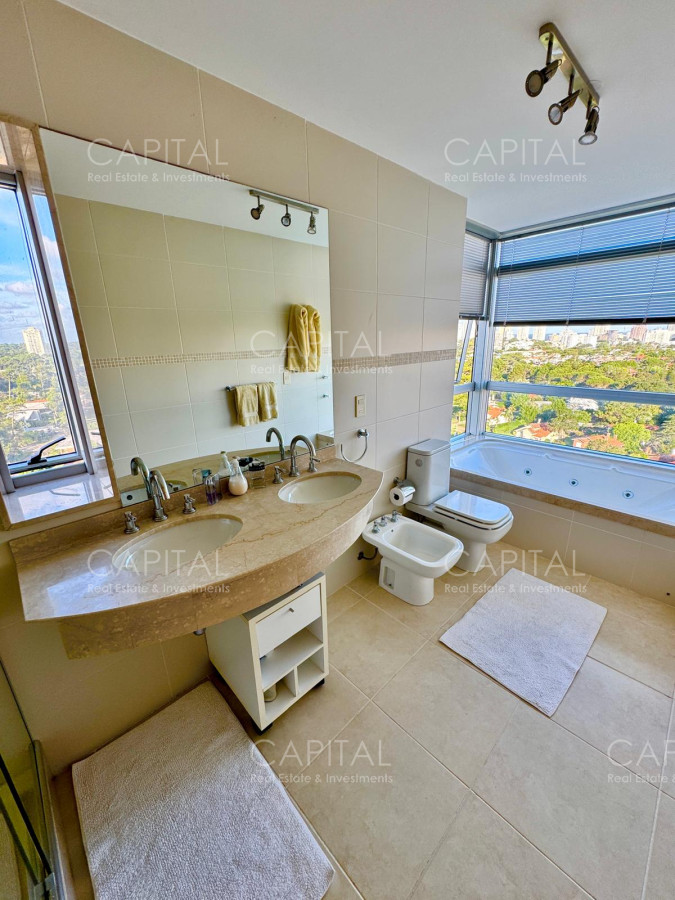 Apartamento ID.37869 - Departamento frente a Playa Mansa con espectaculares visuales