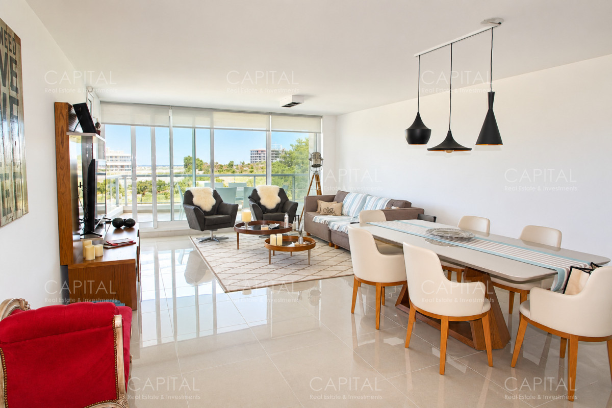 Apartamento ID.38831 - Departamento en venta 3 dormitorios en Torre One a 100 mts de Playa Brava