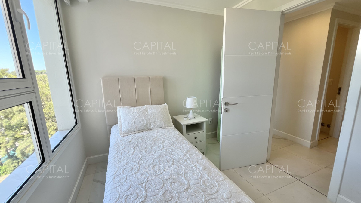 Apartamento ID.34329 - Apartamento de un dormitorio y medio en alquiler temporal, frente al mar en playa mansa.
