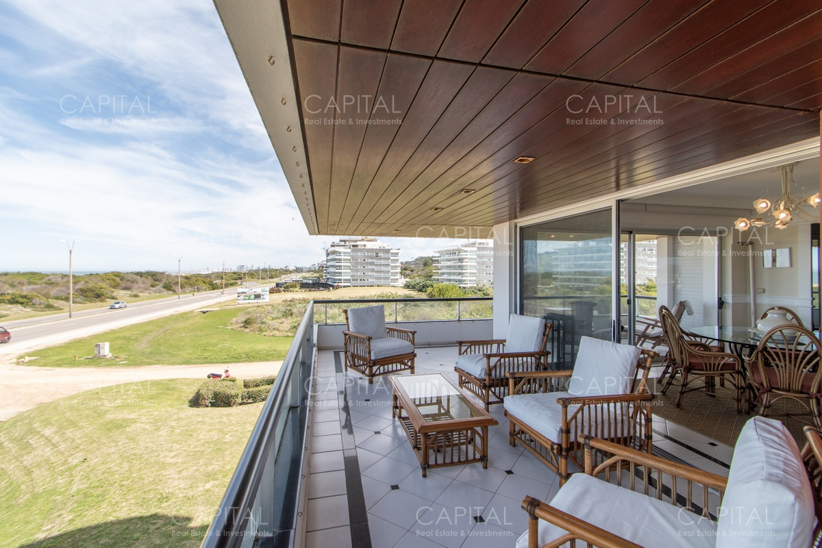 Apartamento ID.35179 - Apartamento en venta en primera línea Playa Brava