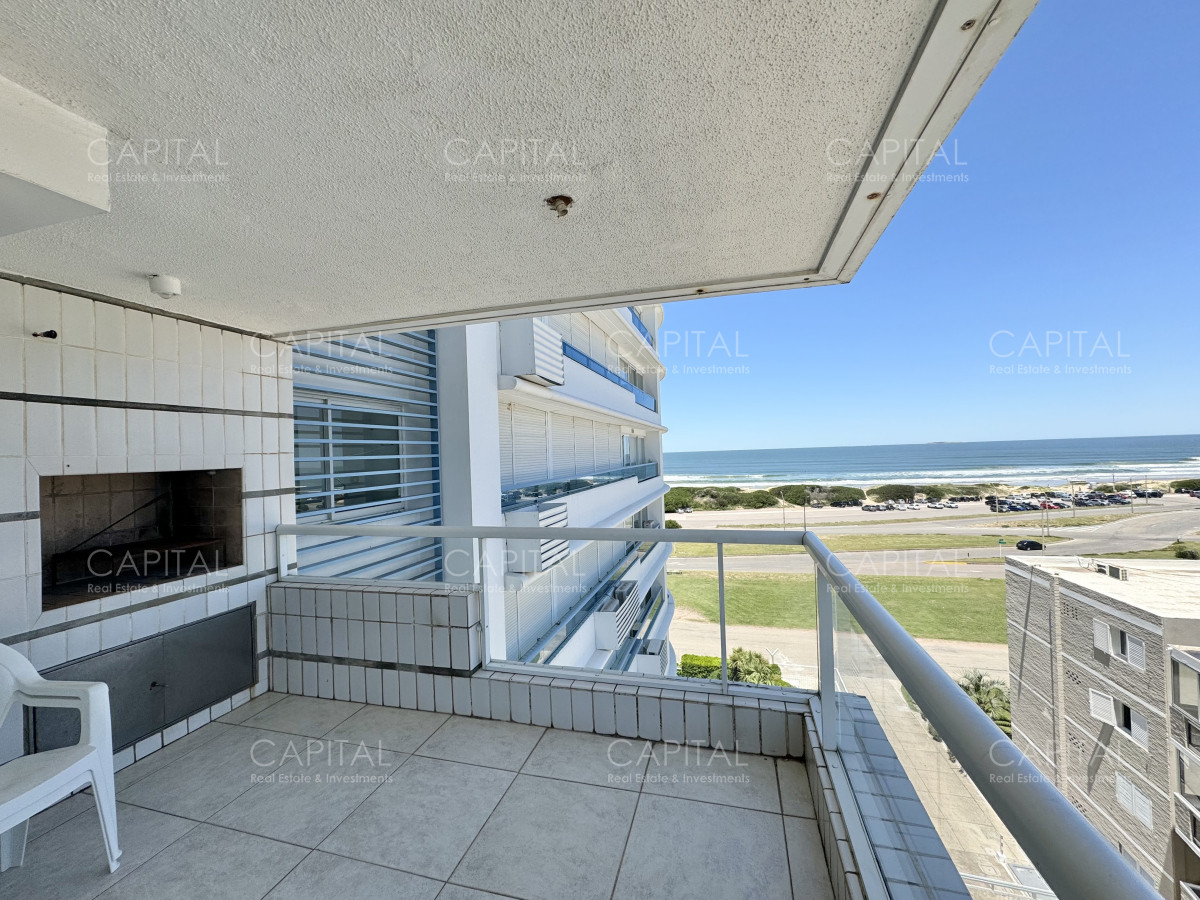 Apartamento ID.37326 - Apartamento en Playa Brava Primera Fila en Alquiler