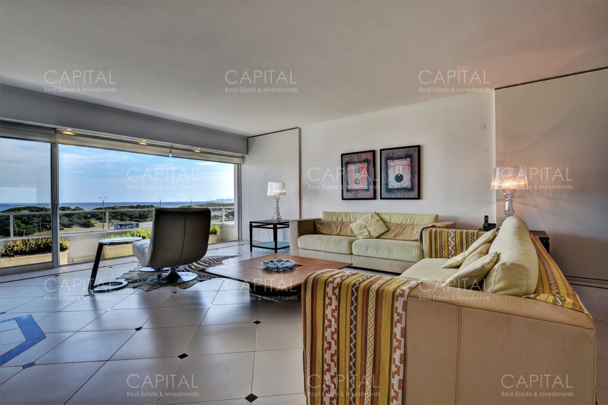 Apartamento ID.27366 - Apartamento Primera Fila Playa Brava en Alquiler 