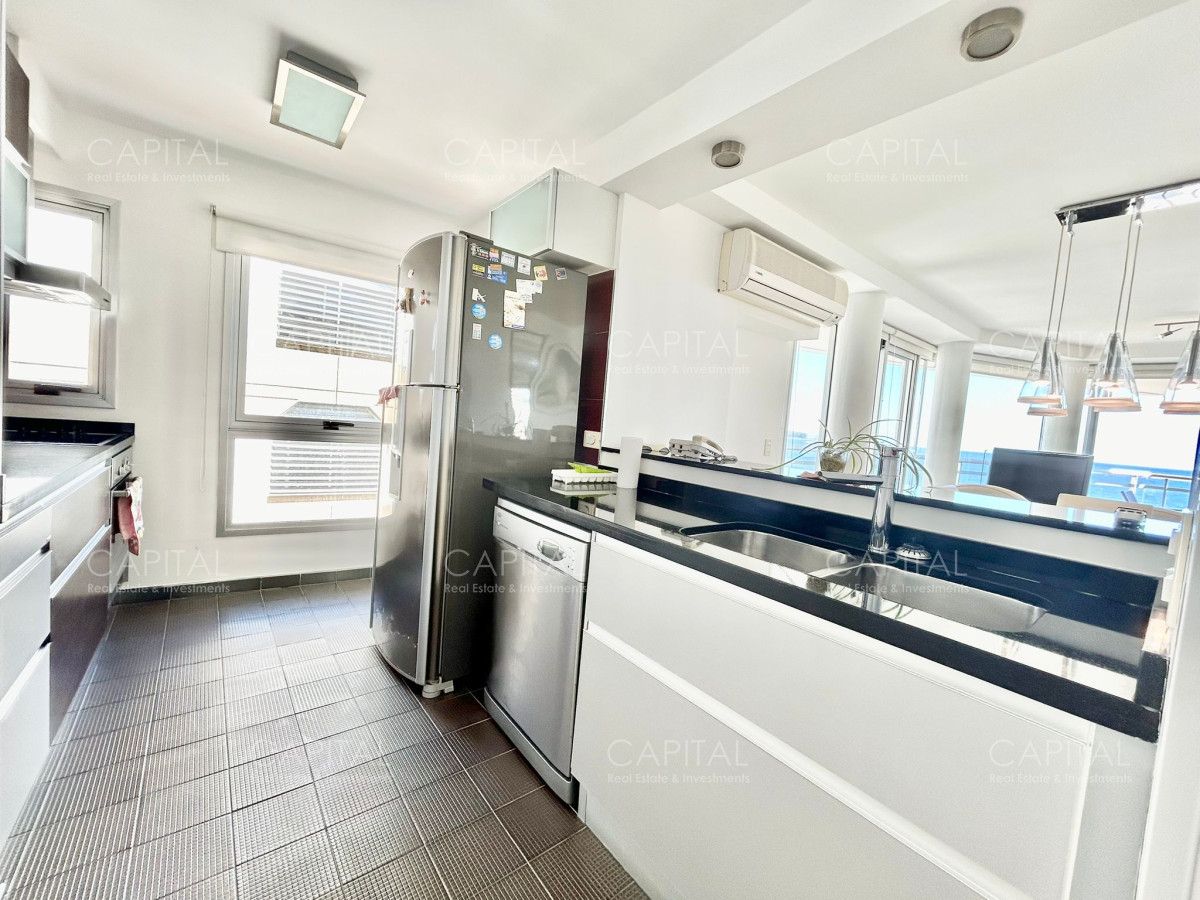Apartamento ID.35449 - Apartamento en primera fila en venta con 2 parrilleros propios. 