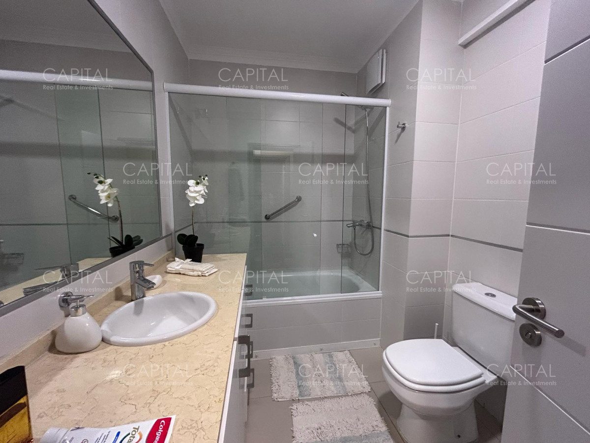 Apartamento ID.32420 - Venta departamento tres dormitorios terraza amplia con parrillero a metros Playa Brava
