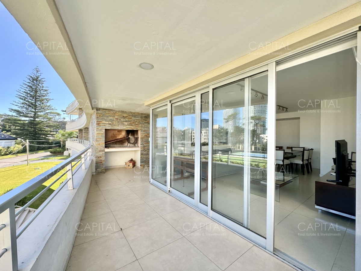 Apartamento ID.36347 - Apartamento de tres dormitorios en venta, Playa Mansa, Punta del Este.