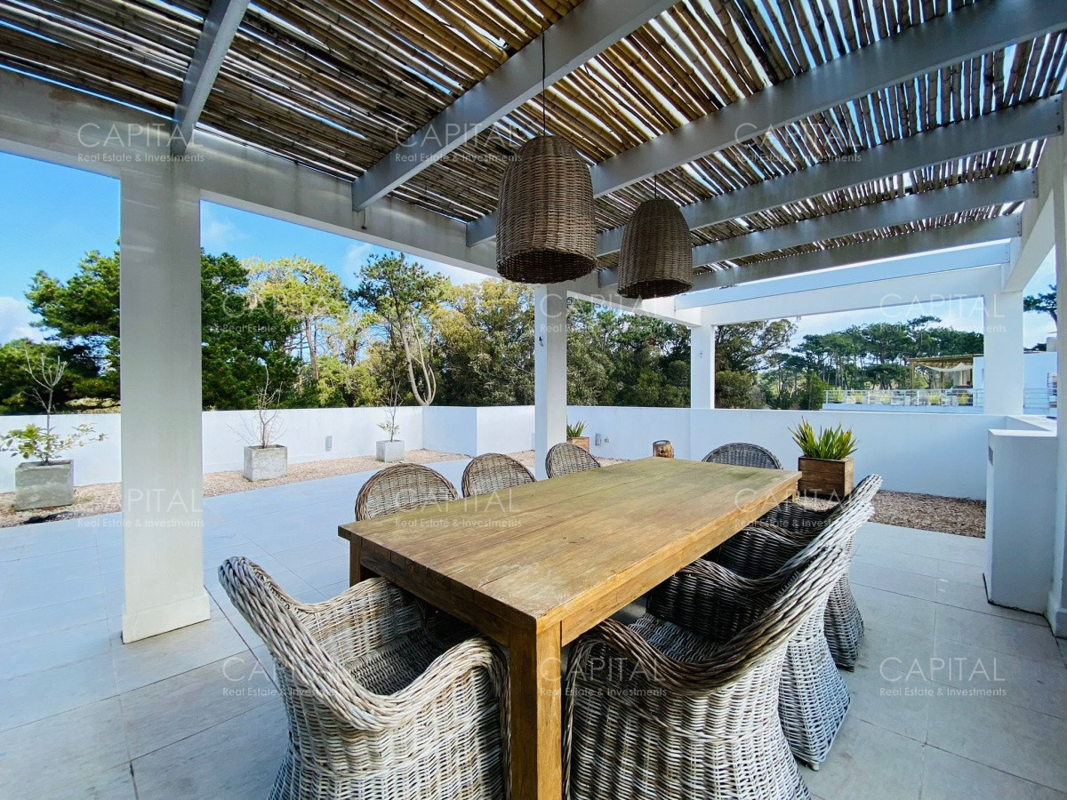 Apartamento ID.33008 - Apartamento en Venta Tres Suites y Dependencia Playa Brava