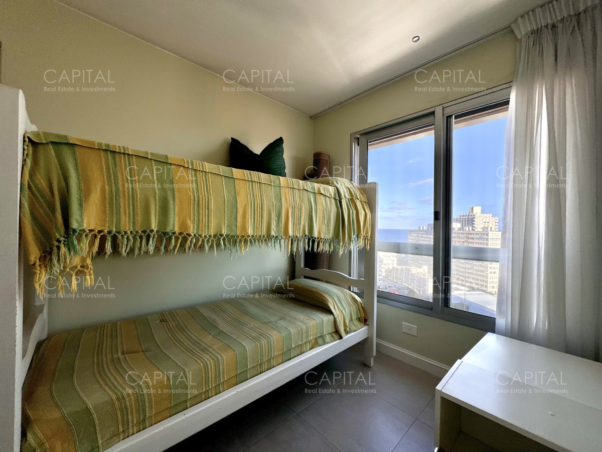 Apartamento ID.38472 - Apartamento en venta de tres dormitorios y dependencia en Playa Mansa, Punta del Este