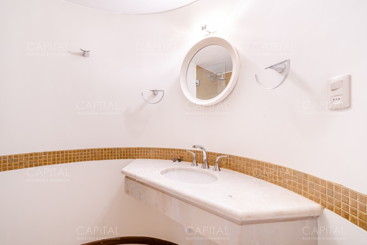 Apartamento ID.30942 - Venta de amplio apartamento sobre playa Brava íntegramente reciclado