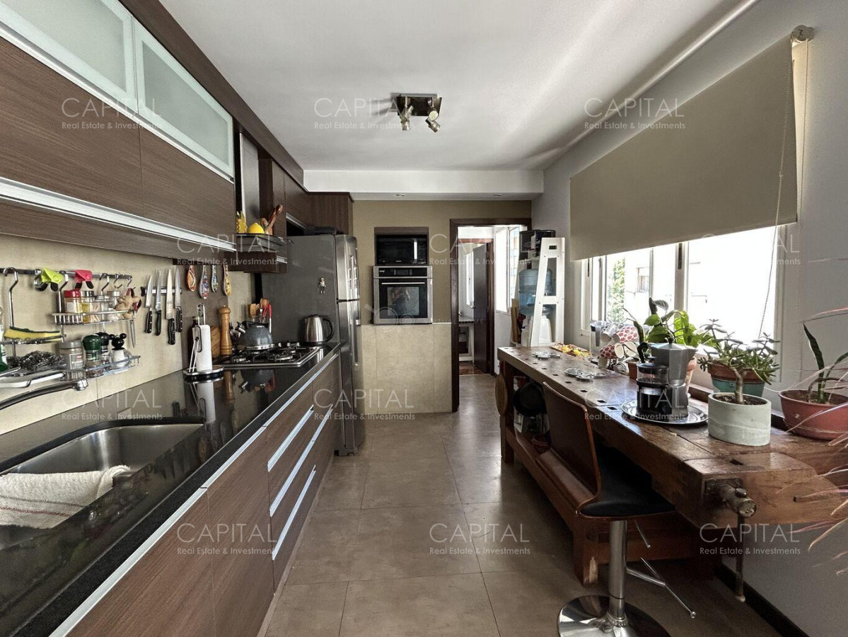 Apartamento ID.39768 - Apartamento de tres dormitorios y dependencia en venta, Punta Carretas.