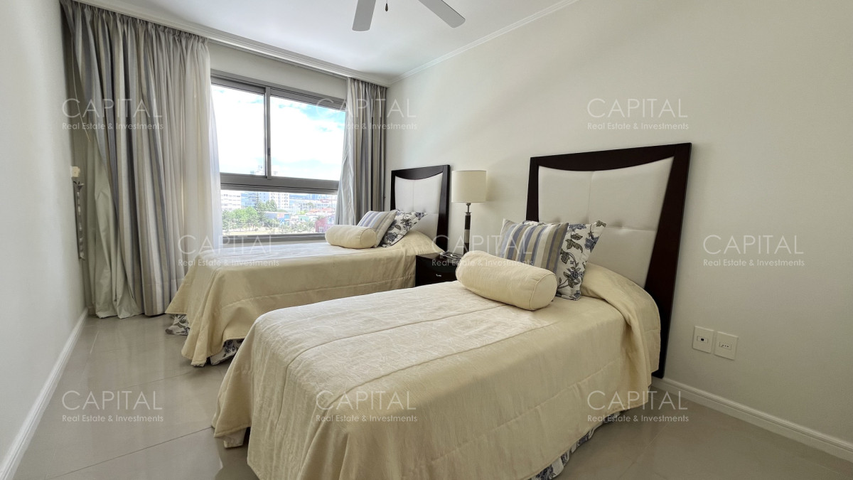 Apartamento ID.32145 - Apartamento en Imperiale de 3 dormitorios en venta.