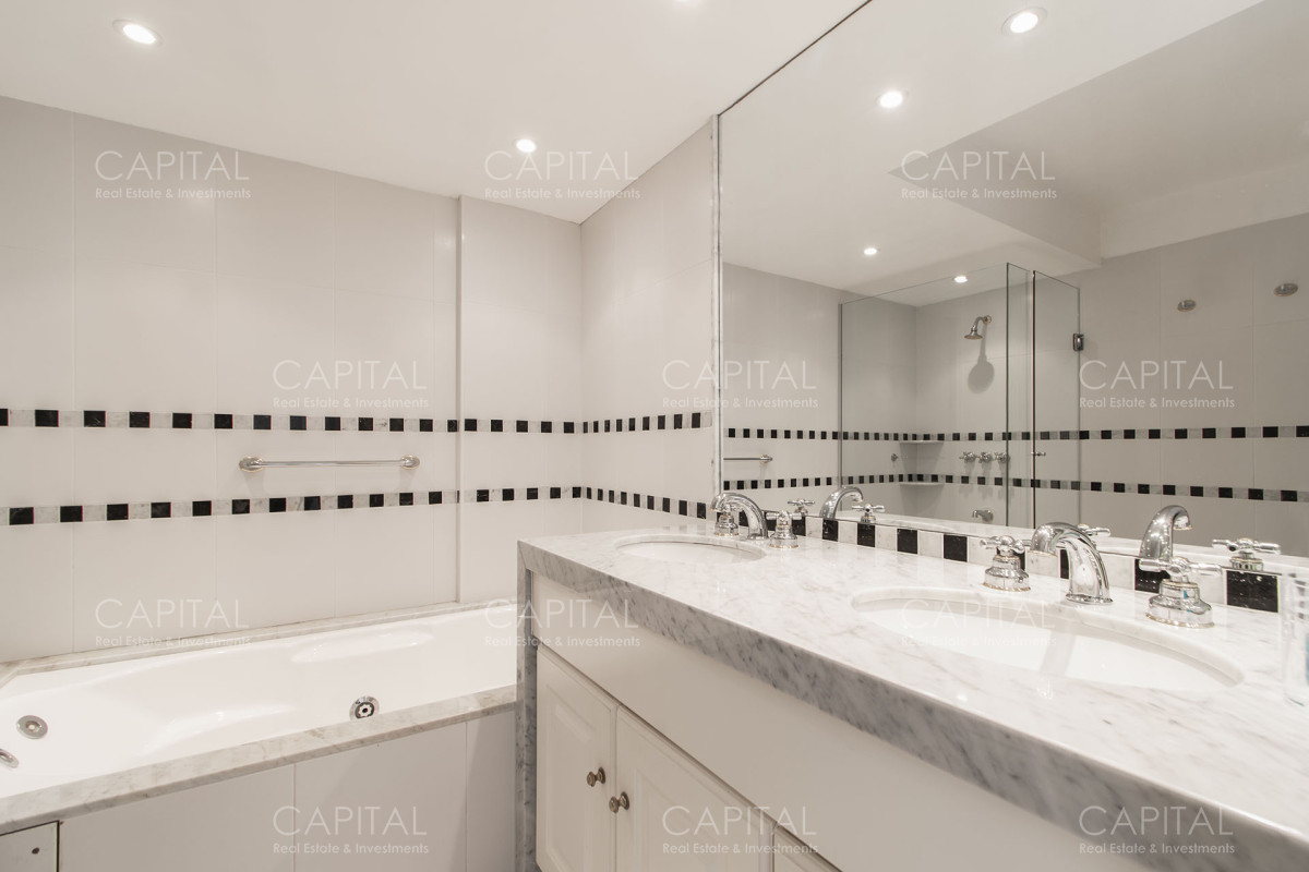 Apartamento ID.35180 - Apartamento en Venta 3 Suites + Dependencia en Primera Linea Brava