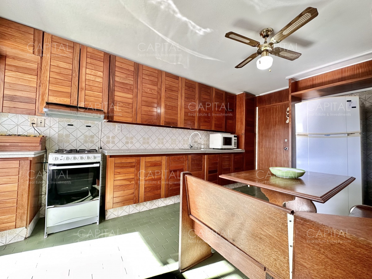 Apartamento ID.34525 - Apartamento de tres dormitorios y dependencia en venta Punta del Este