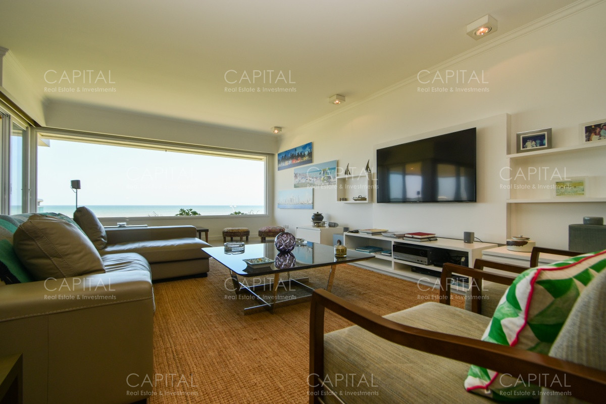 Apartamento ID.30835 - Venta de exclusivo PentHouse sobre playa Brava, Punta del Este