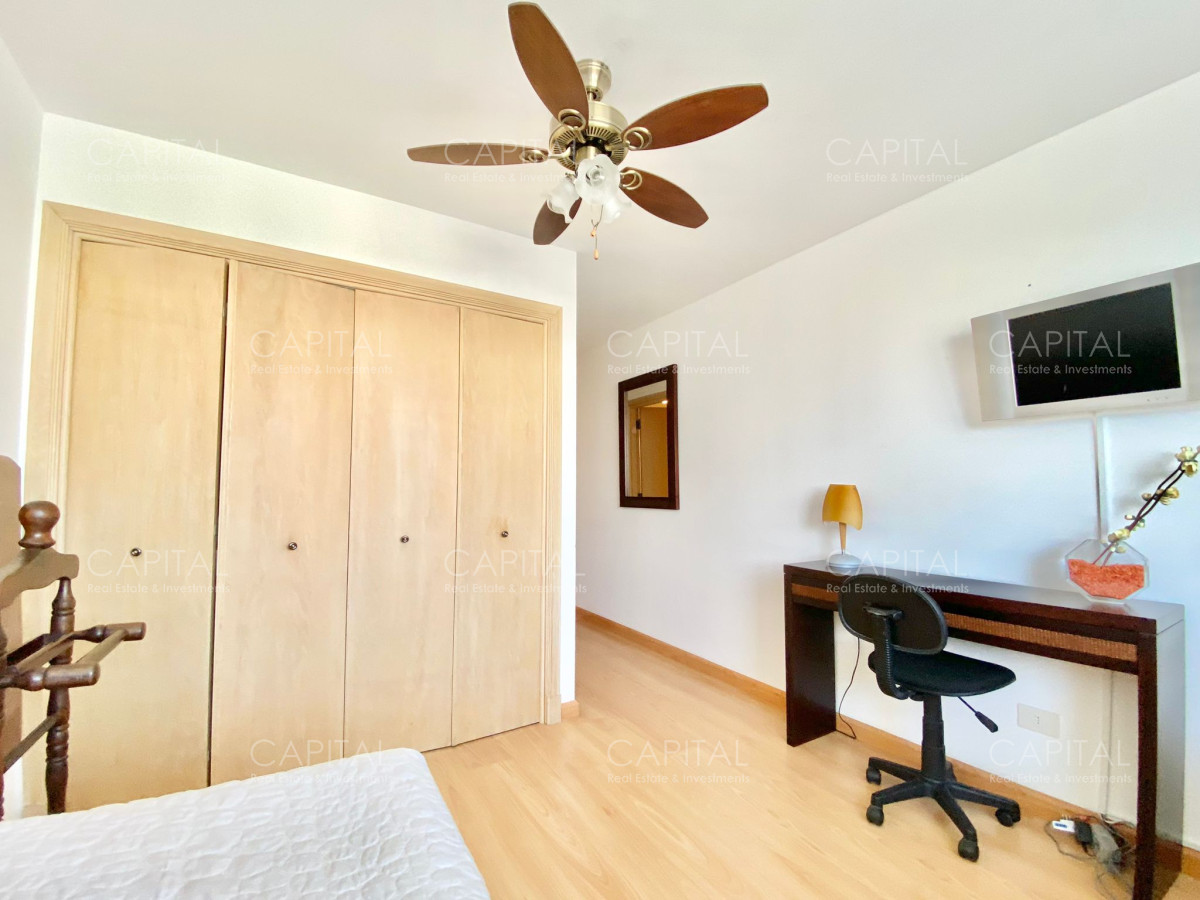 Apartamento ID.30056 - Apartamento de Tres dormitorios con Vista al Mar en Venta en Playa Brava