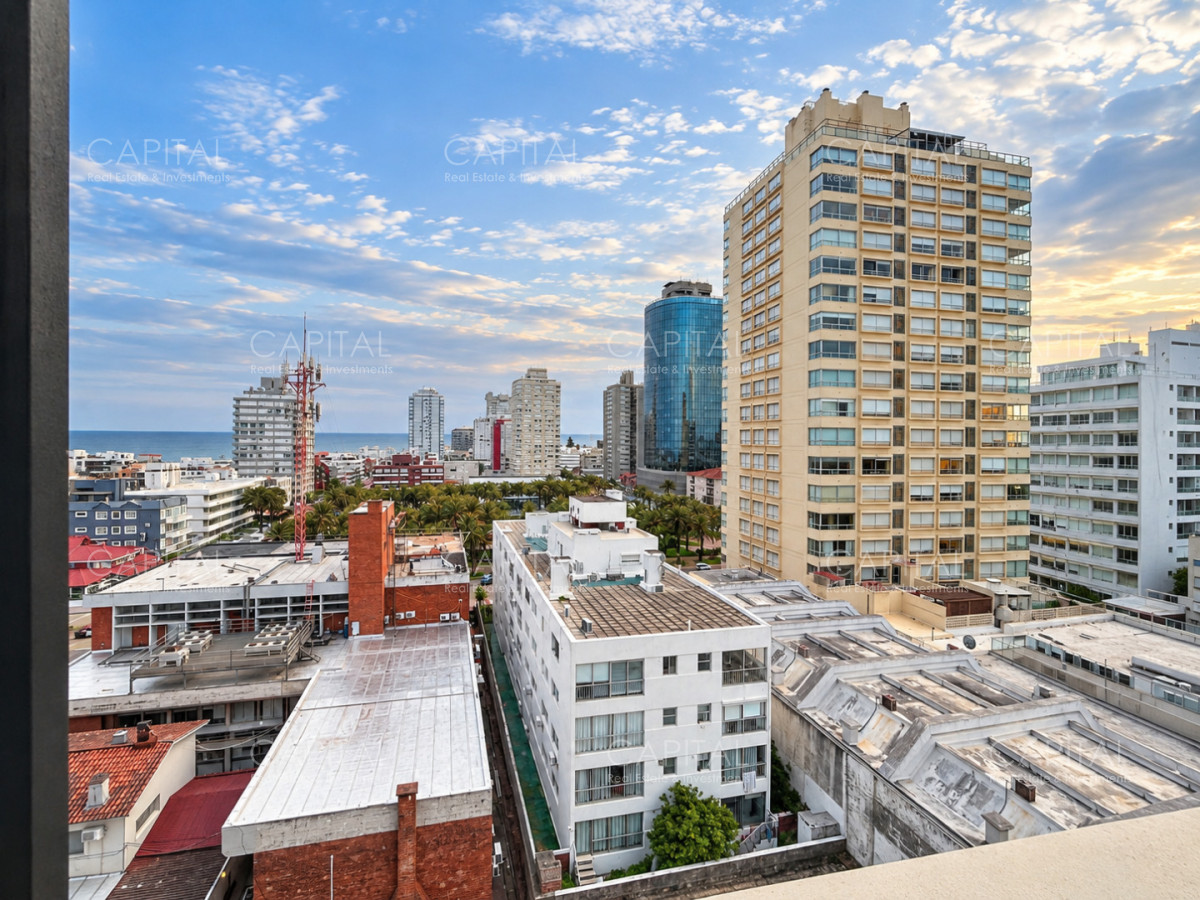 Apartamento ID.40808 - Apartamento en venta en Península, Punta del Este, ubicado a 100 metros del mar.